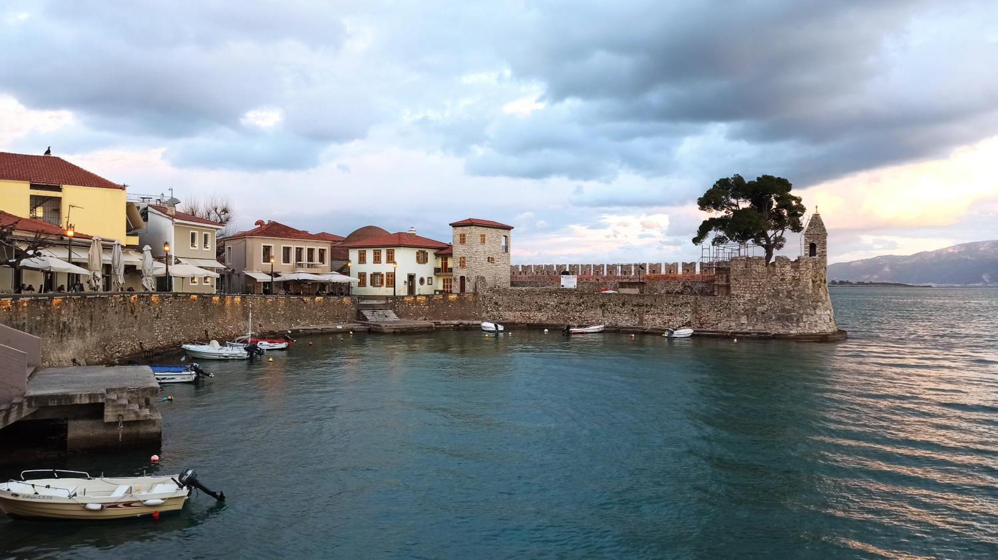 Nafpaktos Cottage By The Sea For Travelers And Dreamers! Экстерьер фото