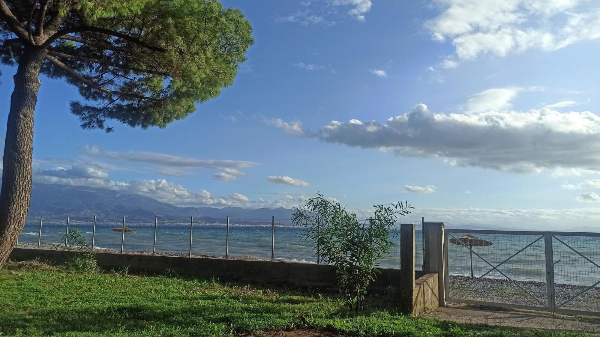 Nafpaktos Cottage By The Sea For Travelers And Dreamers! Экстерьер фото